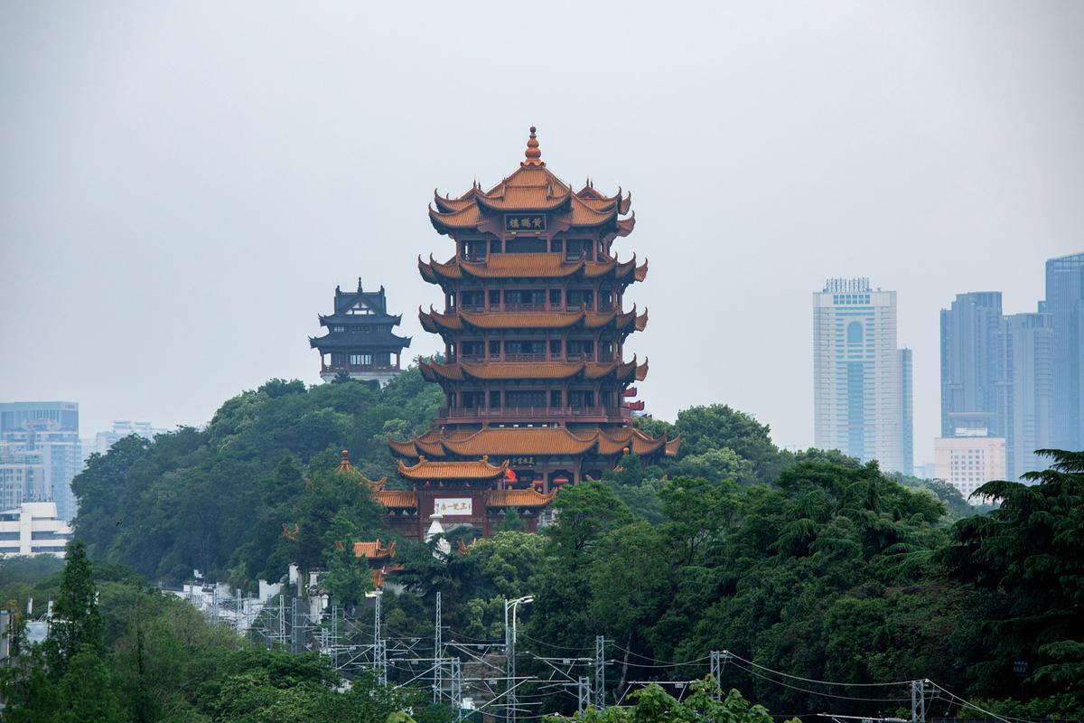 武汉休闲好去处：黄鹤楼登高远眺与东湖悠游的完美结合